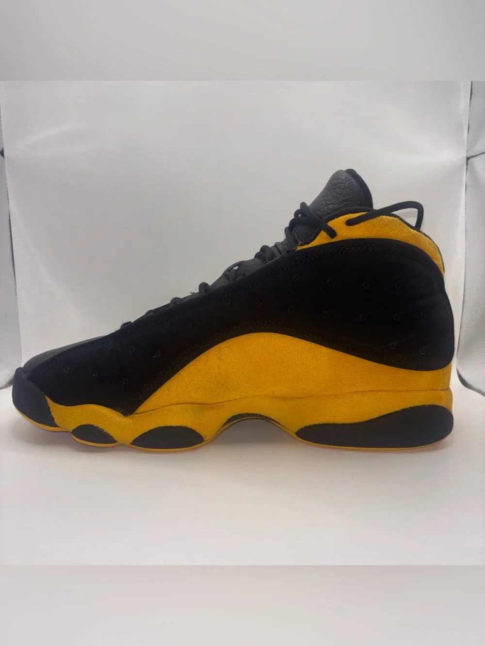 Air Jordan 13 Retro B-Grade Melo Class 2022, Men’s size 10.5, 414571-035
